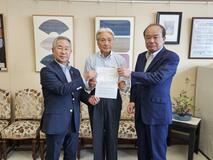 突風で農業被害 知事に緊急要望