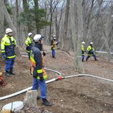 鹿沼の茂呂山で中継送水消防訓練　林野火災を想定　到着から11分で送水開始