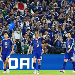 日本、チュニジアに4-0で完勝 サッカーW杯1次リーグ