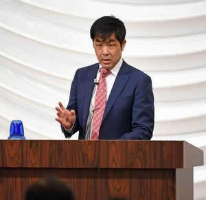 「これまでの出版、これからの出版」 作家 門井慶喜氏