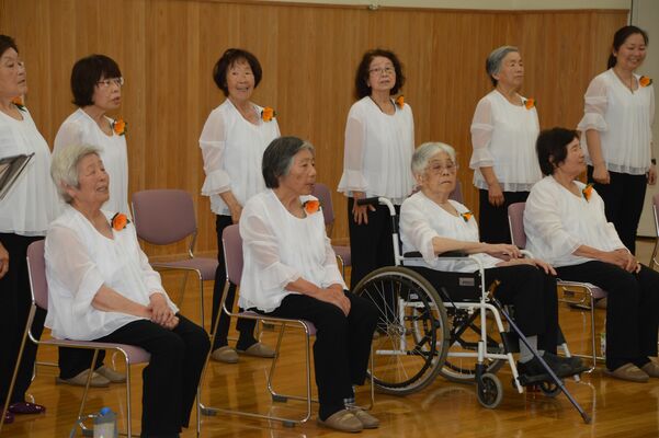演奏会に向け練習に励む団員ら