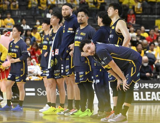 チャンピオンシップ敗退直後の選手たち。表情には不完全燃焼感が漂った=10日、日環アリーナ栃木