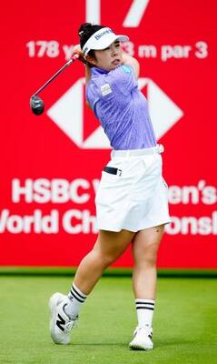 第2ラウンド、通算5アンダーで11位の山下美夢有=セントーサGC(共同)