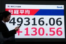 東証続伸、終値４万９３１６円
