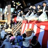 茂木・八雲神社の年男厄落とし20周年の節目　前倒しの豆まきが旧友再会の…