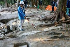 安土城で新たに建物跡発見、滋賀