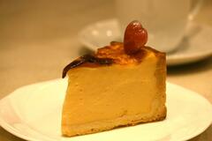 滑らか優しい甘さ　いちご豆乳フラン　イヴォワール洋菓子店宮みらい店（宇都宮）