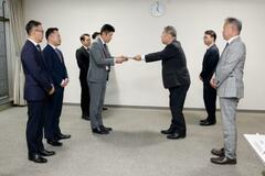 ふるさと納税、手数料減額を要請