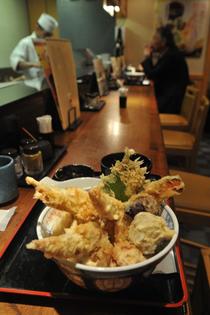 オリジナル餃子で勝負　「キスできる…」公開控え　ＪＲ東京駅でフェア開幕