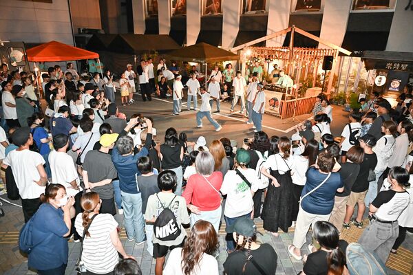 多くの来場者でにぎわう会場