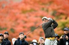 宮里、石坂、山田ら4人が首位