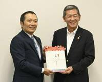 23小中学校に図書30万円分