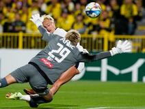 東首位の鹿島、３連勝