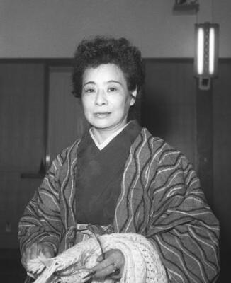 　作家の大田洋子＝１９５７年