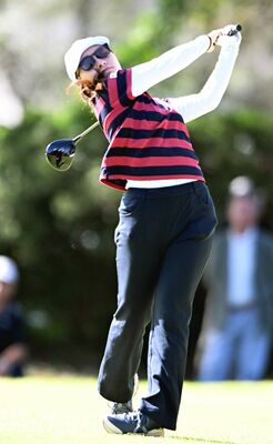 レギュラーの部　７アンダー、65で優勝した小俣柚（フリー）＝宇都宮ＣＣ北コース１番