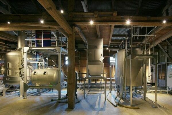 ＴＷＳＣイノベーション賞を受賞した西堀酒造の日光街道小山蒸溜所＝小山市