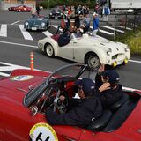 旧車の祭典、60台が栃木県横断　国内最大規模、大勢の見物客