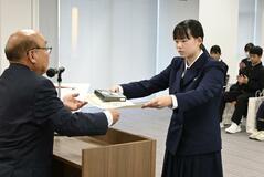 武隈さん佐藤さん2人に最優秀賞