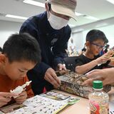 ガンダム、恐竜…どれにする？　壬生のバンダイミュージアムでプラモデル作り
