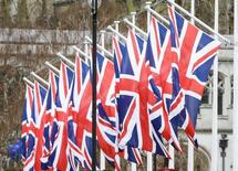 英でユダヤ団体の救急車放火