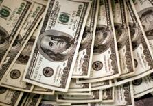 円下落、一時１５２円前半
