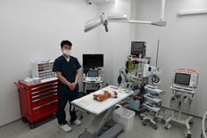 県外まで数時間…救えなかった命をゼロへ　栃木で動物病院の「夜間シフト」…