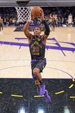 レーカーズ八村塁は１４得点