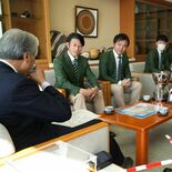 ホッケー男子・リーベ栃木、知事に２年連続３冠を報告　「来季こそ４冠」　