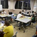 会場移し子ども食堂再開　本紙取材班運営「ほうぷけん」住民参加の在り方探る