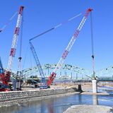 足利の中橋、全アーチの移設完了　１カ月ぶりに“３連”そろう　市民から拍手や感動の声