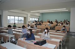 ■作新学院大