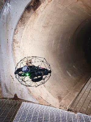 　下水道管の点検に利用されるドロ―ン（ＮＴＴ　ｅ―Ｄｒｏｎｅ　Ｔｅｃｈｎｏｌｏｇｙ提供）