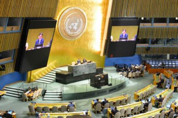 22日、ニューヨークの国連本部で開かれたNPT再検討会議の全体会合(共同)