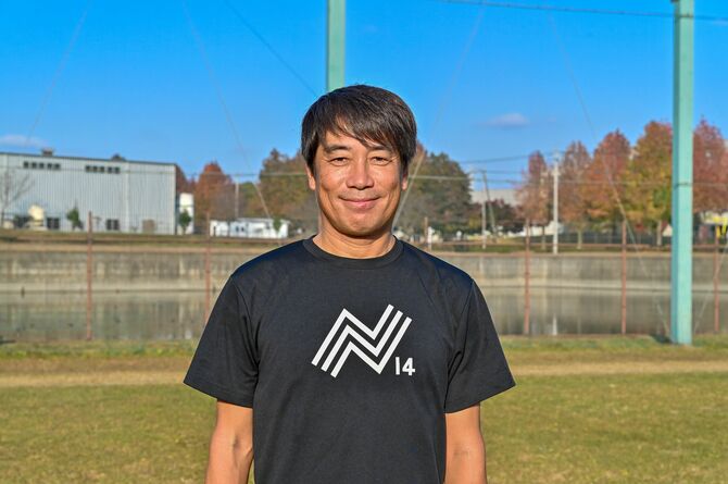 小学生に指導を行う中西さん