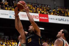宇都宮ブレックス激戦制して4連勝　ベテラン遠藤が存在感、要所で3ポイン…