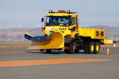 除雪車の自動走行、実証実験