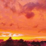 台風の影響も? 宇都宮の街や空が夕日でオレンジ色に SNSでも話題