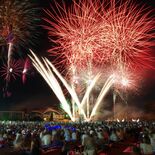 ４年ぶりの大輪、夜空彩る　真岡で大花火大会　2万発が観客ら魅了