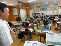 記事の見出し付けに挑戦　栃木市千塚小