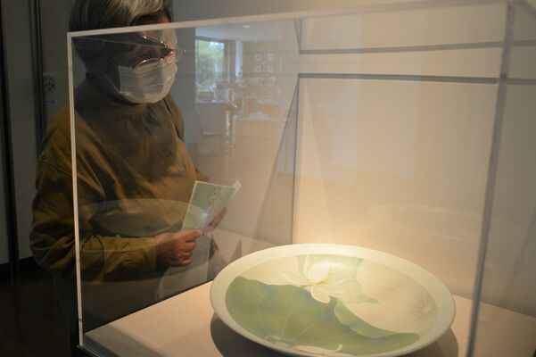企画展に展示している藤井隆之さんの陶芸作品