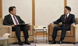 最低賃金増へ 赤沢氏が要請