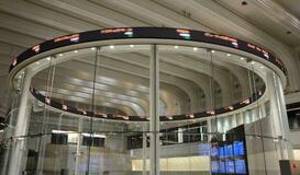 東証、午前終値は4万9568円