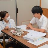 夏休みの勉強、宇大生が指導　烏山の２中学校　英語や数学...秋は部活も