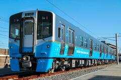 ハイブリッド新車両公開