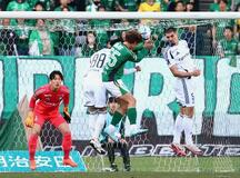 首位の東京Vが町田にPK勝ち