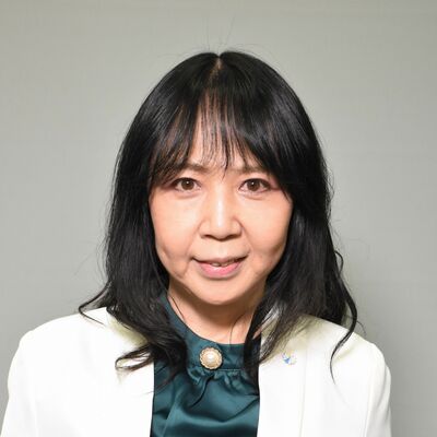 高橋真佐子氏