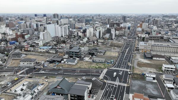 構想から40年を経て開通する都心環状線＝25日午前11時10分、宇都宮市小幡１丁目、ドローンから