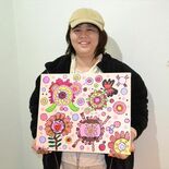 カラフル絵画で不思議な世界へようこそ　障害者アーティストＮＡＯさん　小…