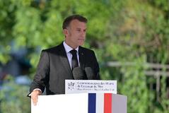 フランス大統領「絶対忘れない」