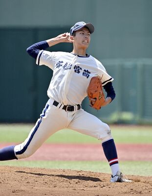 県大会５試合に登板し、チームを34年ぶりの決勝に導いた宇商のエース山崎